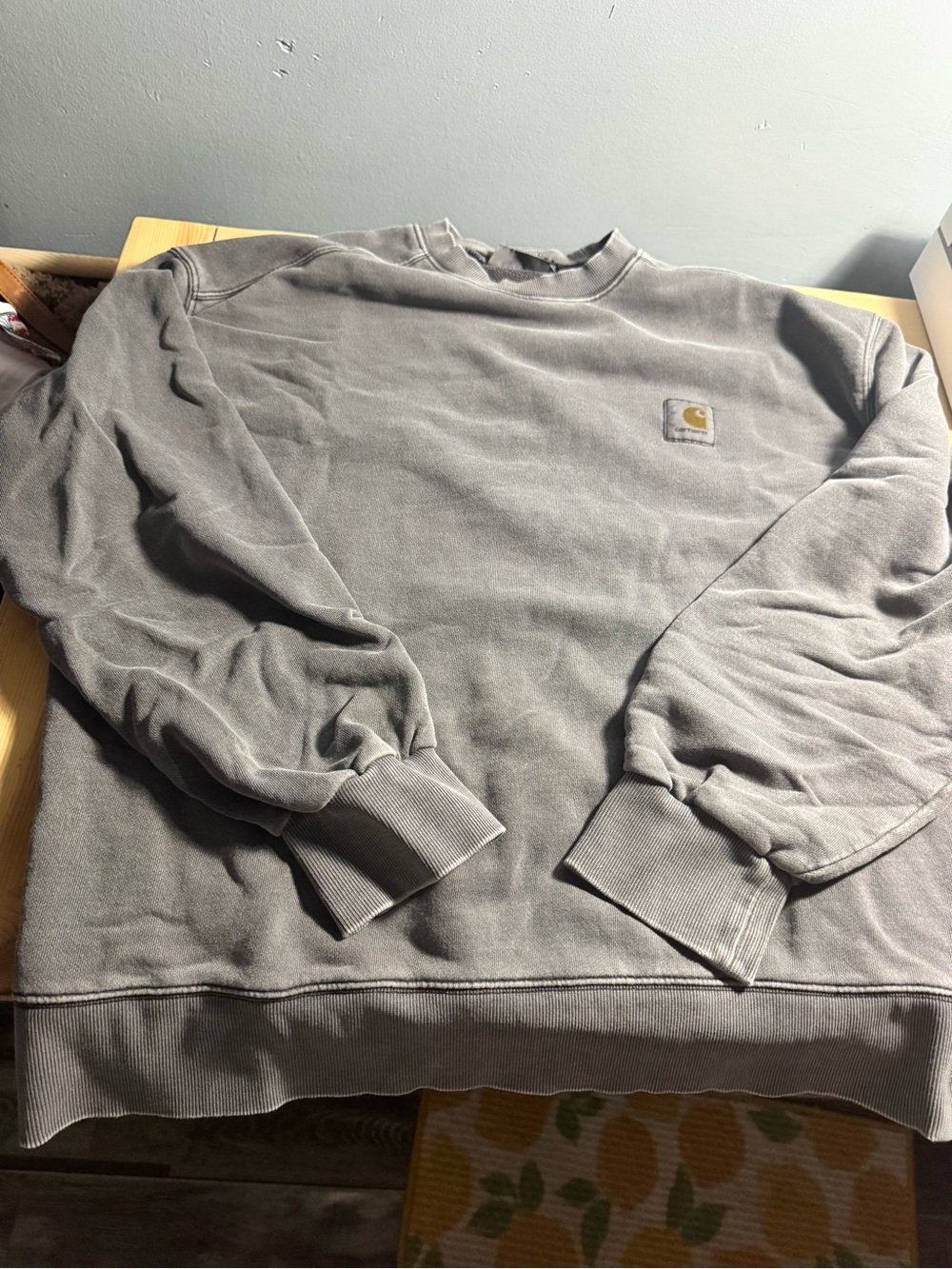 Carhartt Men's Light Gray Crewneck Sweatshirt with Logo Patch